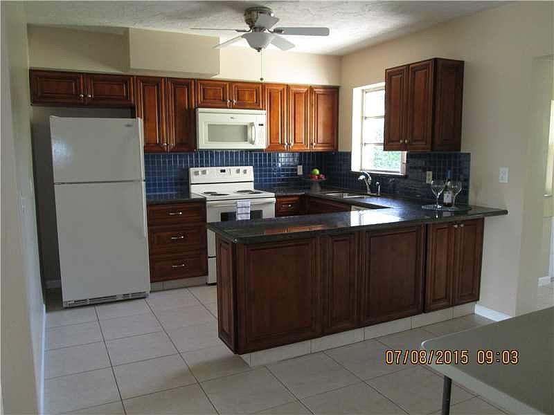 1st image of 500 SE 4th Ct