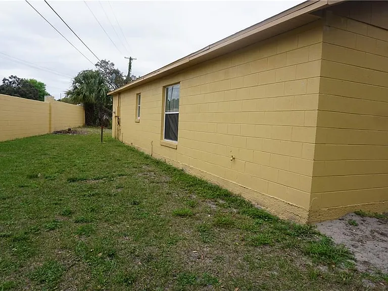 7139 Edgewater Shores Ct — Photo 11
