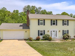 10 Arrow Pl, Asheville, NC 28805