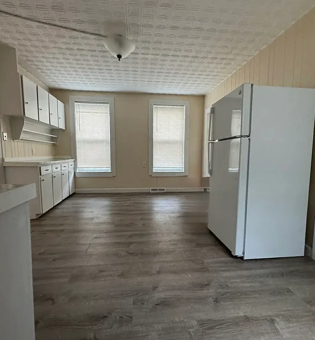 2 bed, $1,795 — Photo 3