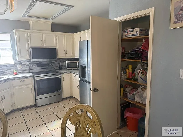 634 Rey Salomon St — Photo 7