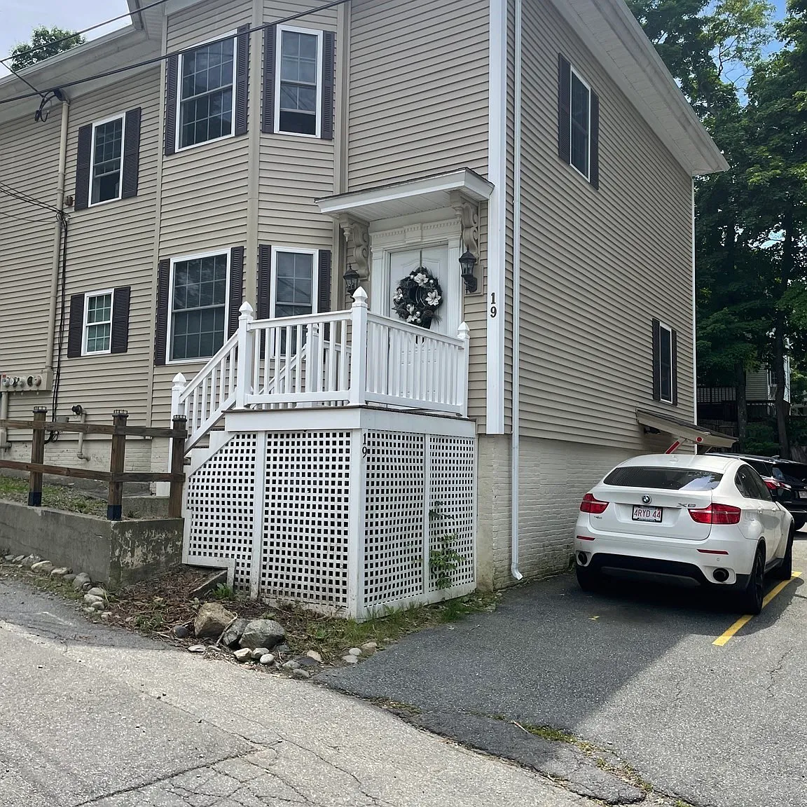 3 bed, 2.0 bath, 1200 sqft, $2,450 — Photo 1