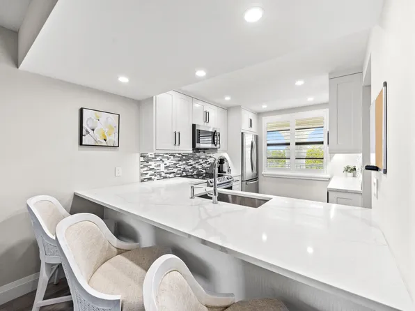 6061 Balboa Circle #403, Boca Raton, FL 33433