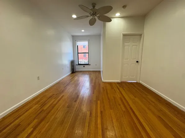 183 Smith Street image 1 of 10