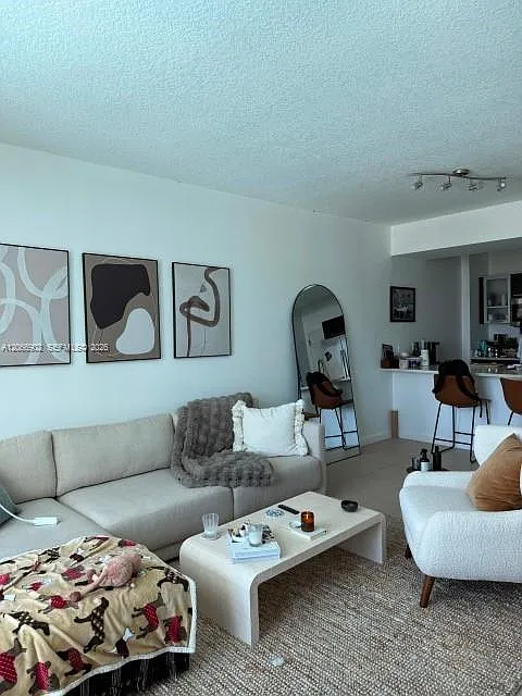 1 bed, 1.0 bath, 722 sqft, $2,800 — Photo 4