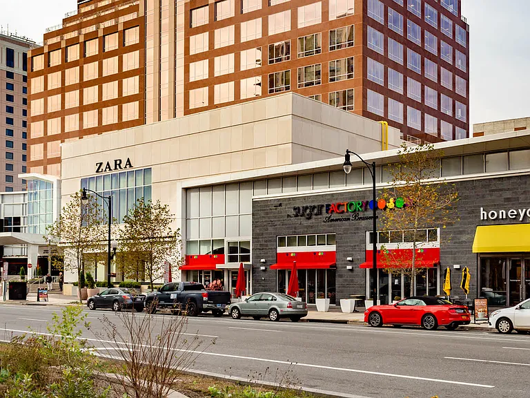 Nearby the Shops at Westpost, Pentagon Row and Fashion Centre at Pentagon City.