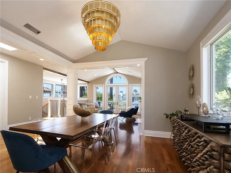 1026 Duncan Ave — Photo 12