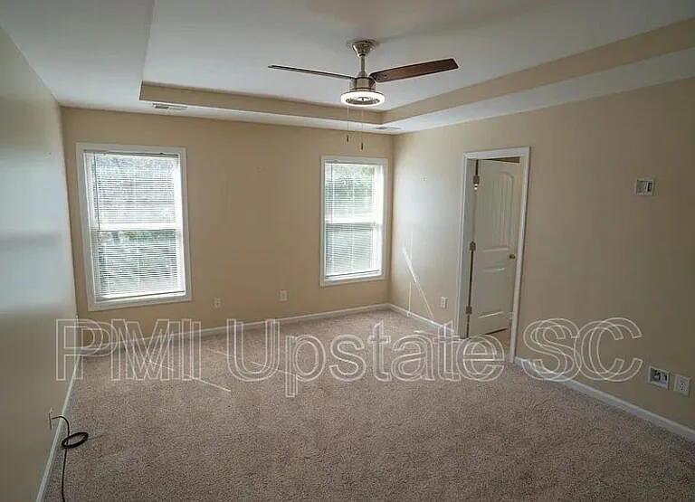 218 Marefair Ln — Photo 6