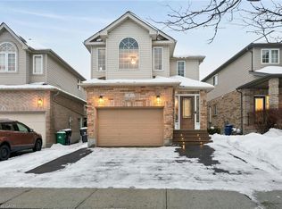 6 Heatherwood Pl, Kitchener, ON N2N 3N7