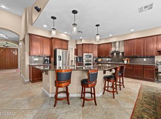 2501 E Bluejay Bluff Ln, Green Valley, AZ 85614