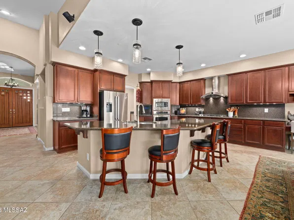 2501 E Bluejay Bluff Ln, Green Valley, AZ 85614