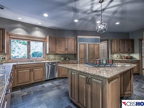 5th image of 9814 Ascot Dr