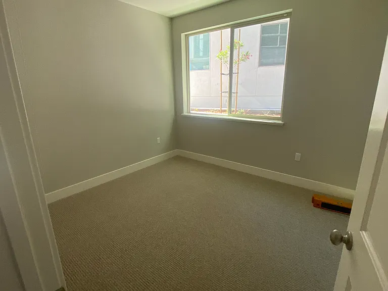 Skyview Dr — Photo 17