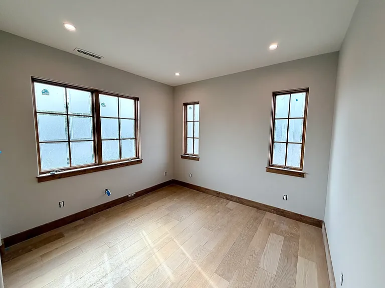 1139 Roy Ave — Photo 31