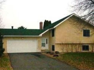 7822 Chesshire Ln N, Maple Grove, MN 55311