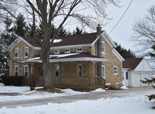 N1433 Rauwerdink Rd, Cedar Grove, WI 53013