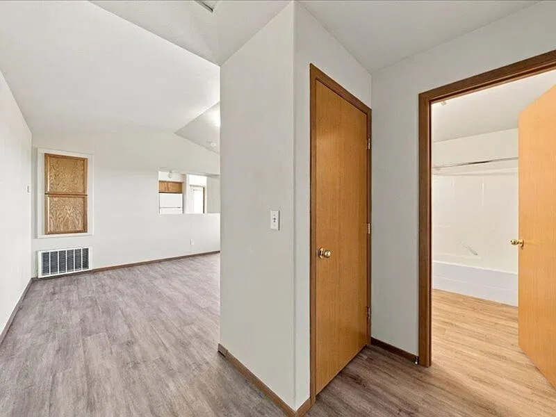 2 bed, 2.0 bath, 938 sqft, $1,500 — Photo 2