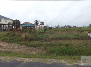 935 Selwyn Rd, Crystal Beach, TX 77650