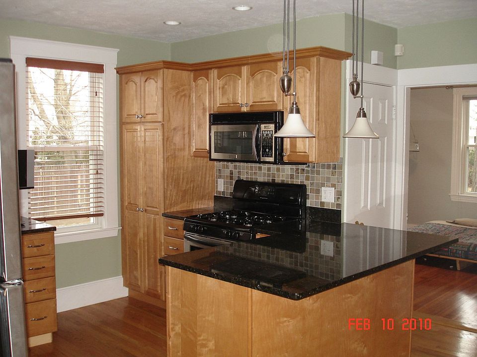 GRANITE COUNTERTOPS.