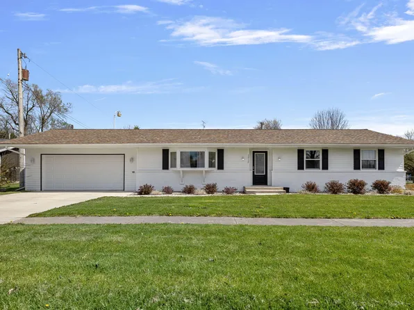 1717 Farrand Ave, La Porte, IN 46350