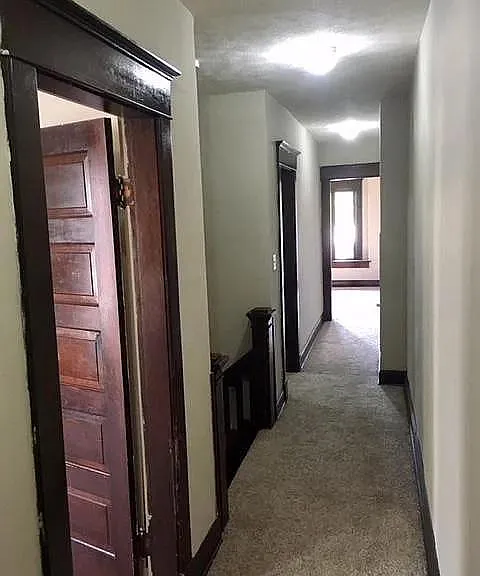1624 Pleasant St — Photo 8