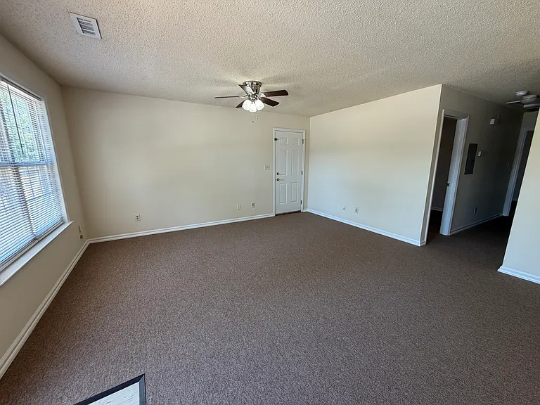 2139 Barefoot Park Ln SW — Photo 2
