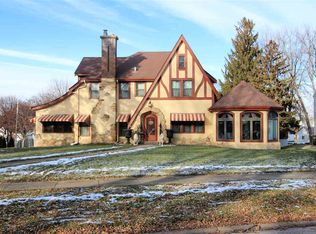 236 Columbia Cir, Waterloo, IA 50701