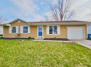 721 Apache Ln, Lowell, IN 46356