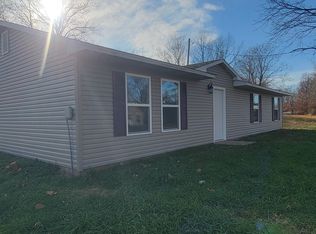 804 E Locust St, Stockton, MO 65785