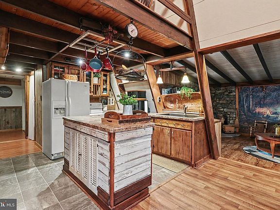 5th image of 7 Michaux Dr