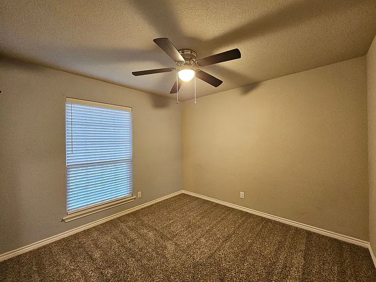 6811 Keechi Valley Dr — Photo 18