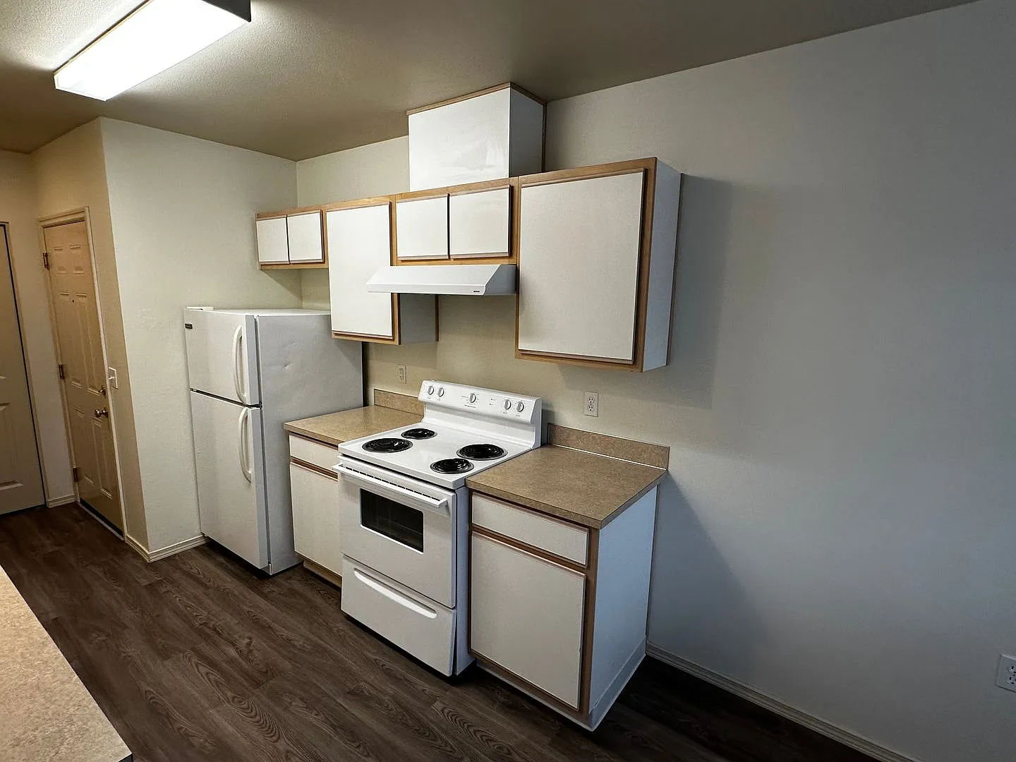 Two Bedroom Apartment, LVP Flooring and W/D Hook-Up — Photo 3