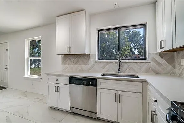 1622 Hillwood Dr — Photo 10