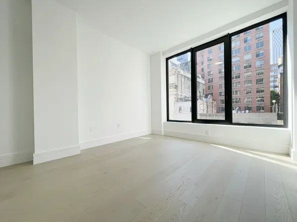 165 Lexington Avenue image 3 of 13