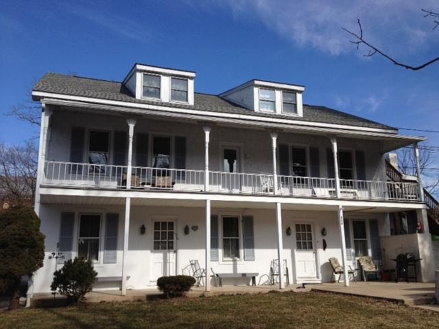 Front view, 2nd floor from front