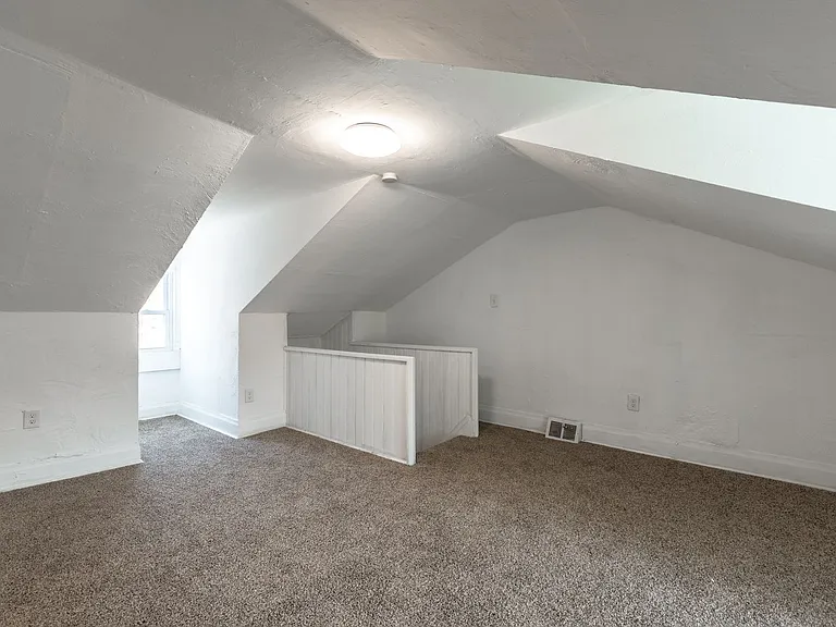 2205 Carey Way — Photo 12