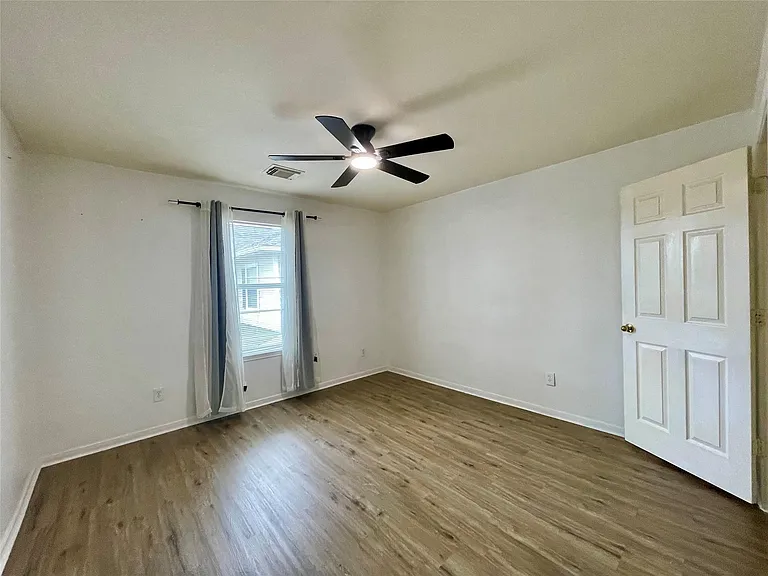 21142 Field House Ct — Photo 17