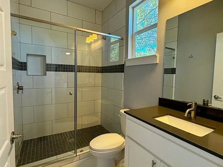 6201 Felix Ave #A — Photo 37