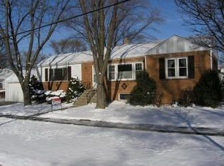 423 W Butterfield Rd, Elmhurst, IL 60126