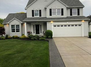 18 Regency Ct, Bowmansville, NY 14026