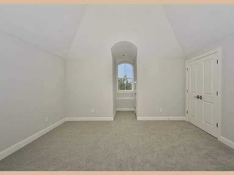 215 Willow St — Photo 24