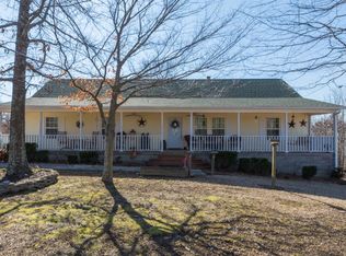 136 Downs Dr, Hampshire, TN 38461