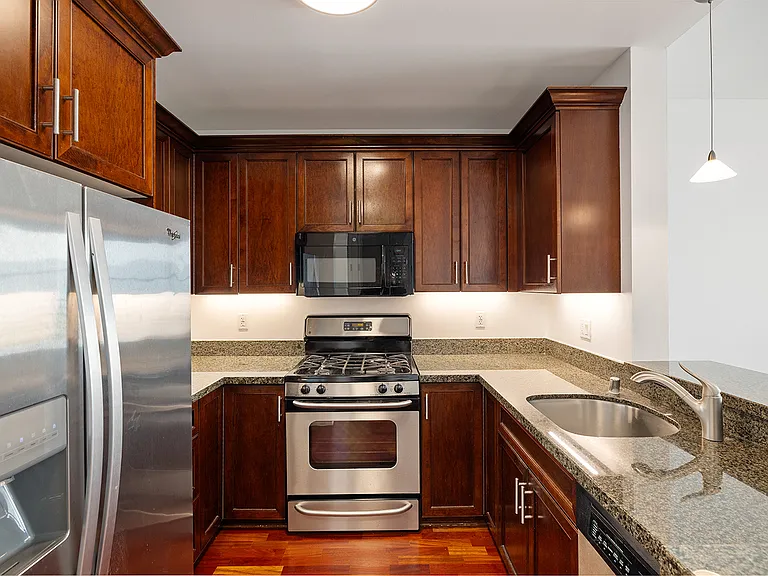88 Townsend St #417 — Photo 3