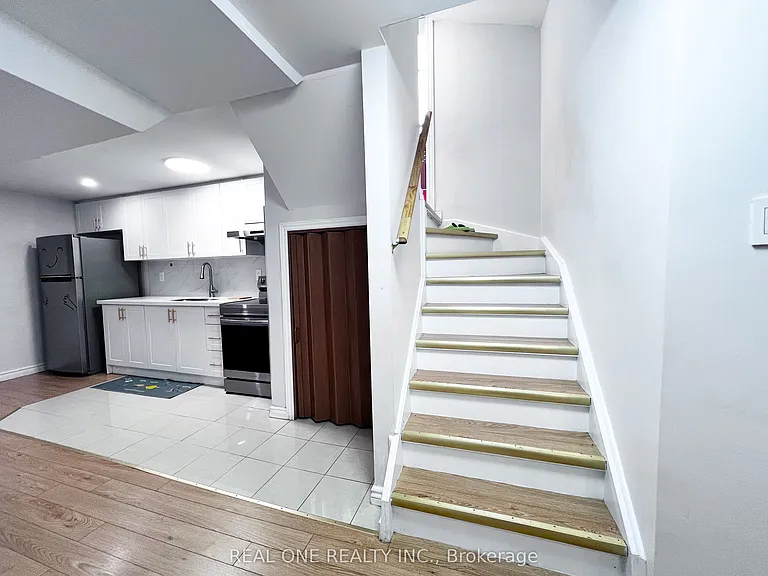 1098 Sandhurst Cir #BASEMENT — Photo 10
