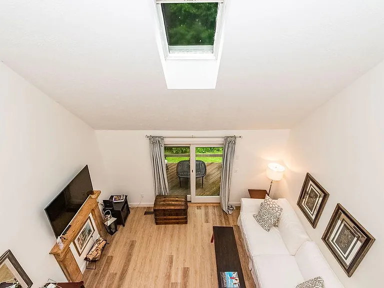 35 Balmoral Dr #35 — Photo 3