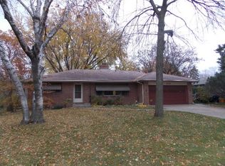 2482 Pascal St N, Roseville, MN 55113