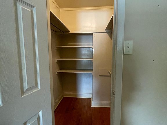 5th image of 609 Coolidge Blvd