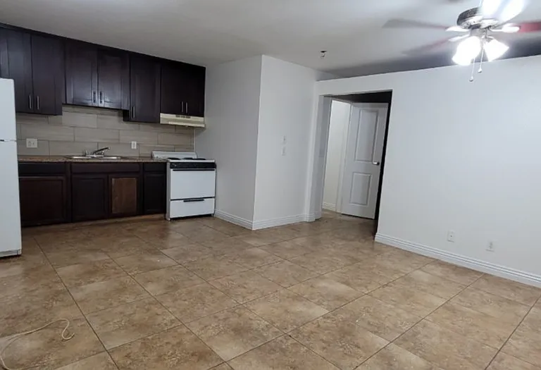 305 N 10th St #20 — Photo 3