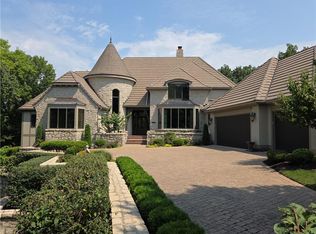 10504 S Highland Ln, Olathe, KS 66061