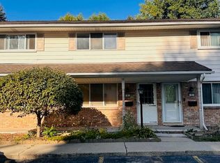 25691 S River Rd APT 8, Harrison Township, MI